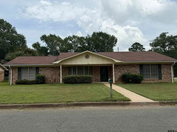 828 Willow Creek, Jacksonville,  75766