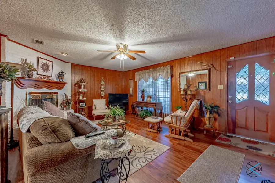 800 E Clinton Avenue, Athens, TX 75751 - #2