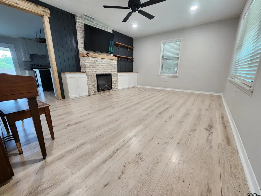 211 Betts, Lindale, TX 75771 - #3