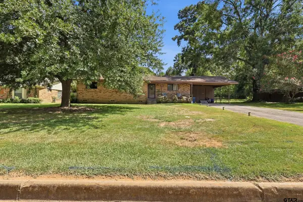 106 Highland Dr, Pittsburg,  75686