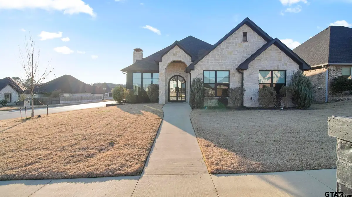 3157 Salado Creek Dr, Tyler, TX 75703 - #1