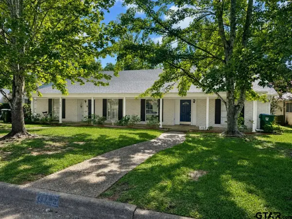 3720-3722 Colony Park Dr, Tyler,  75703
