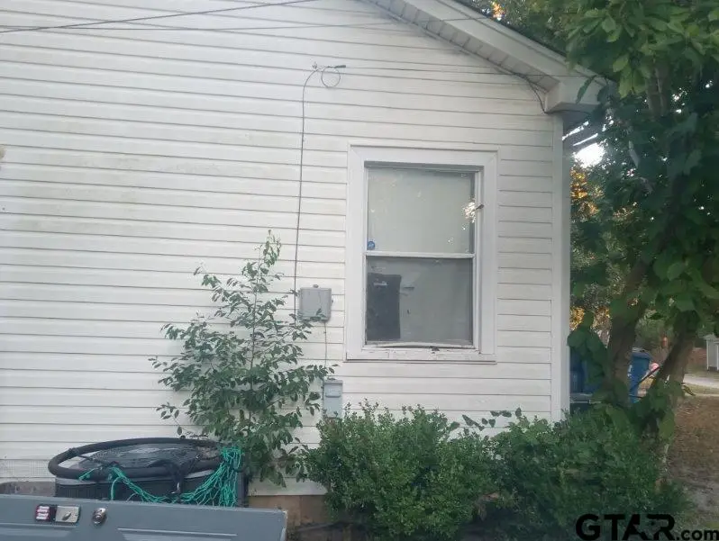 405 E South St, Overton, TX 75684 - #2