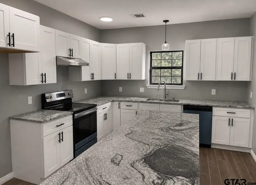 1400 E 1st St., Mount Pleasant, TX 75455 - #2