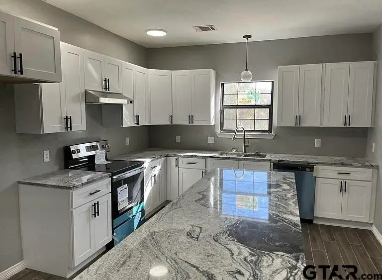 1400 E 1st St., Mount Pleasant, TX 75455 - #3