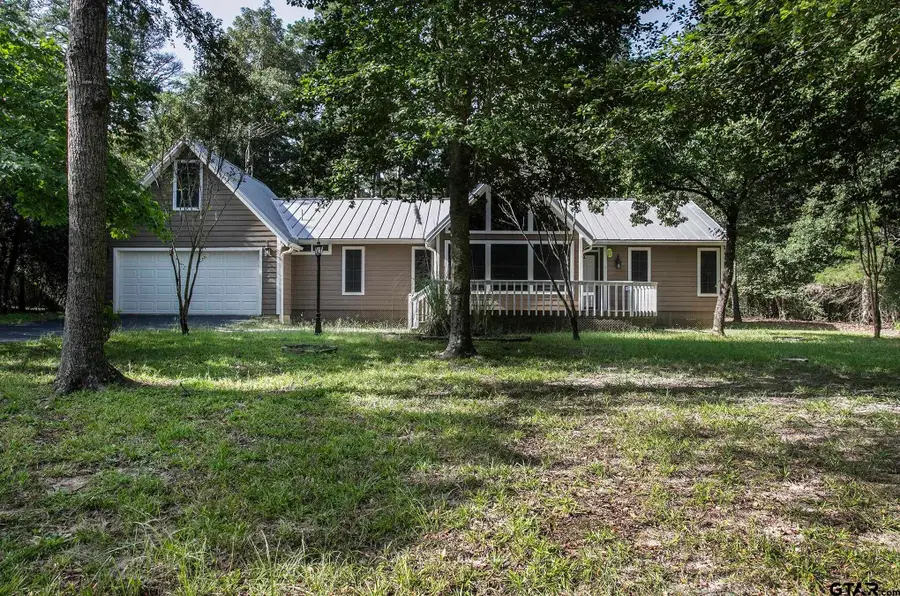 153 Candlelight Cv, Holly Lake Ranch, TX 75765 - #2