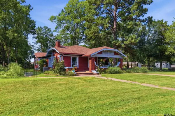 542 Jefferson, Pittsburg,  75686