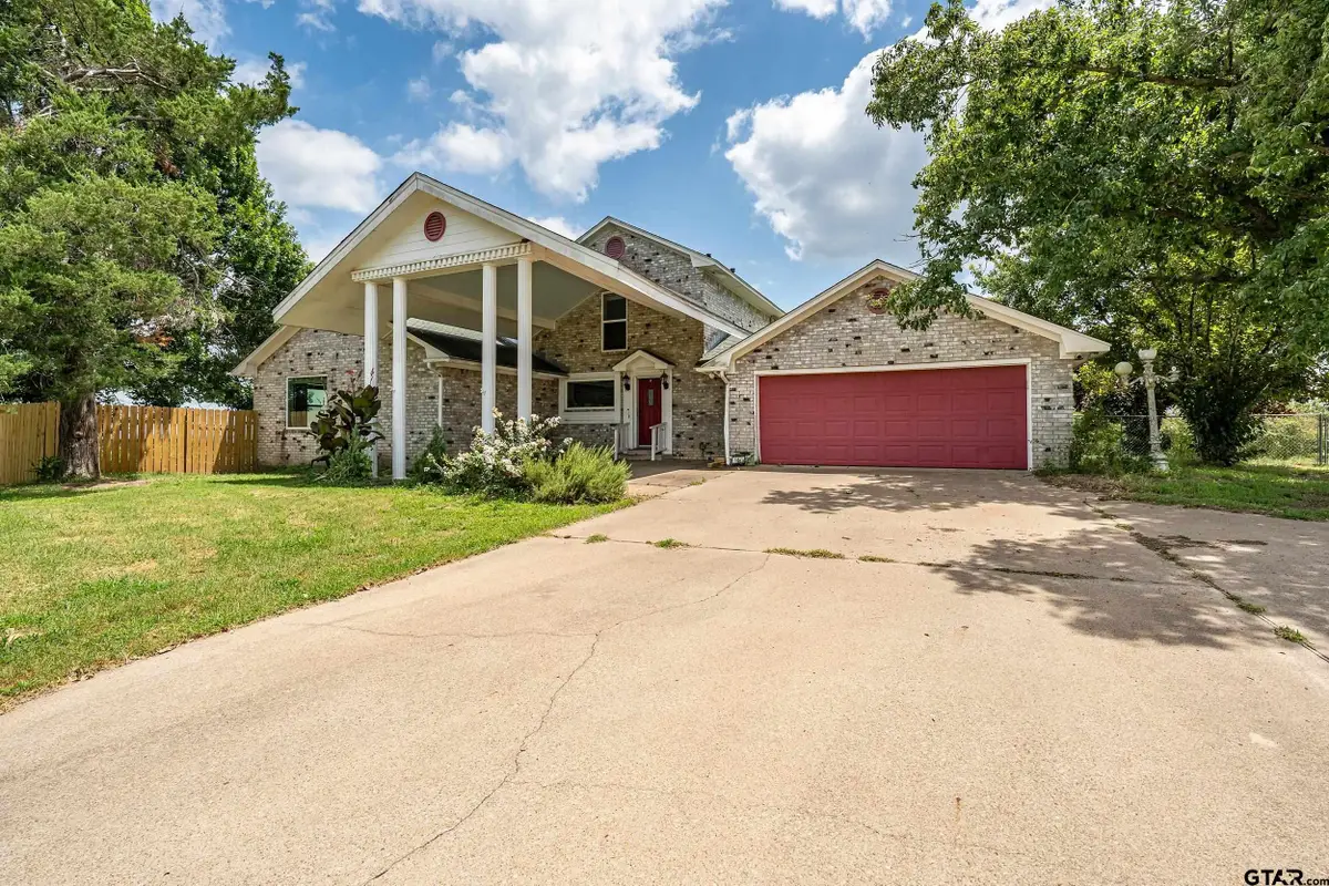 820 Bizzell Rd, Frankston, TX 75763 - #1