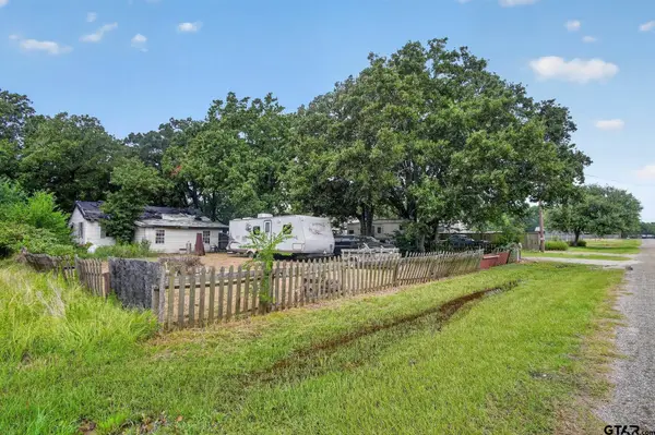 343 Southern Oaks Dr, Streetman,  75859