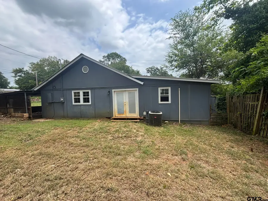307 Russell, Hughes Springs, TX 75656 - #3