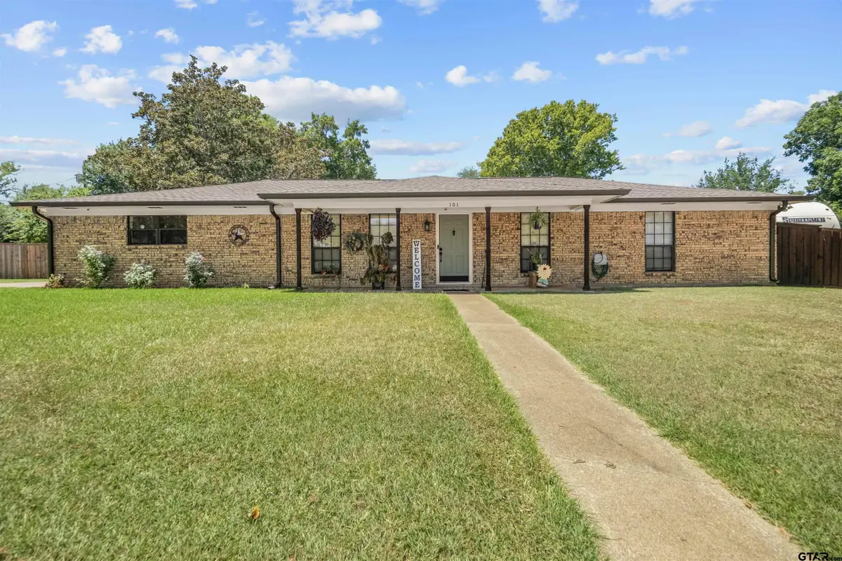 101 Juniper Dr, Palestine, TX 75803 - #1
