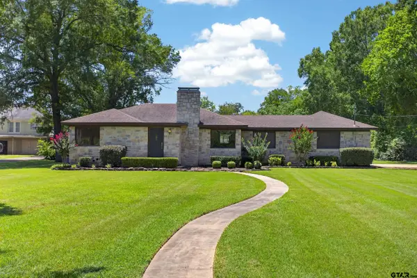 139 S Grace Street, Crockett,  75835