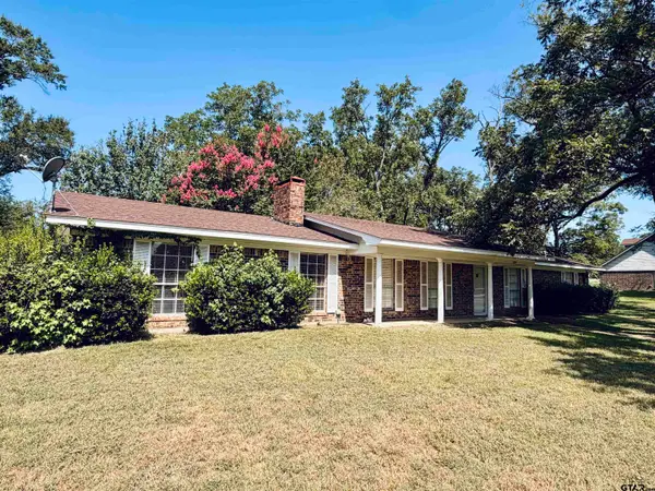 102 Westwood Parkway, Naples,  75568