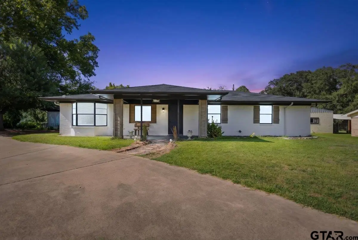 260 Washington, Van, TX 75790 - #1