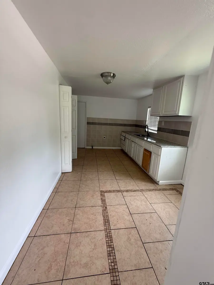 812 W 26th, Tyler, TX 75702 - #3