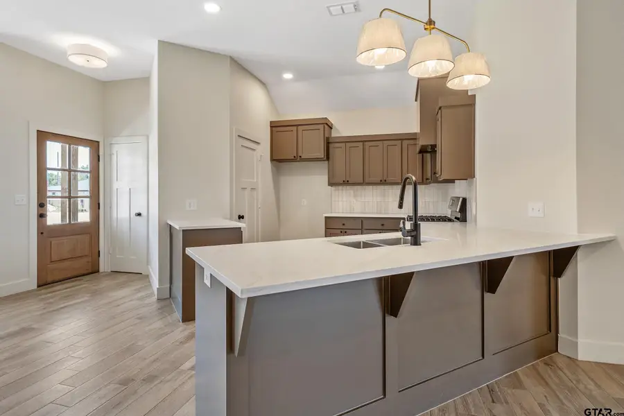 16637 Crossing Circle, Lindale, TX 75771 - #2