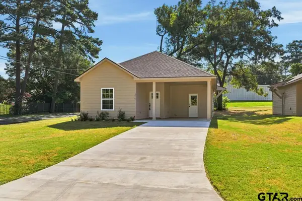 1216 N Third St., Longview,  75601