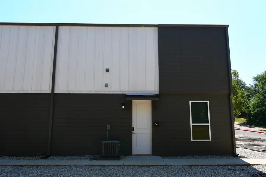 1158 Earle, Tyler, TX 75702 - #2