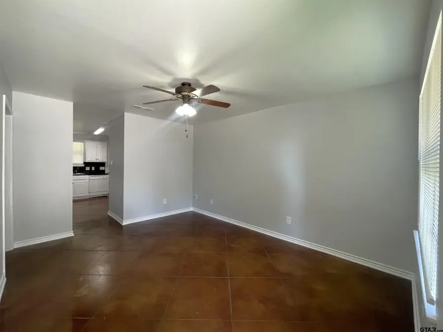203 Memory Ln. #c, Whitehouse, TX 75791 - #3