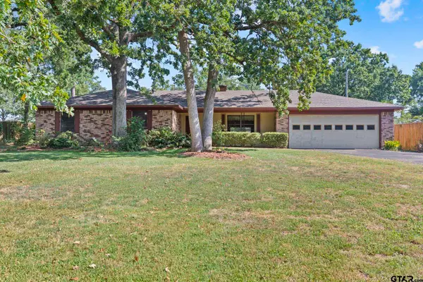477 County Road 2425, Mineola,  75773