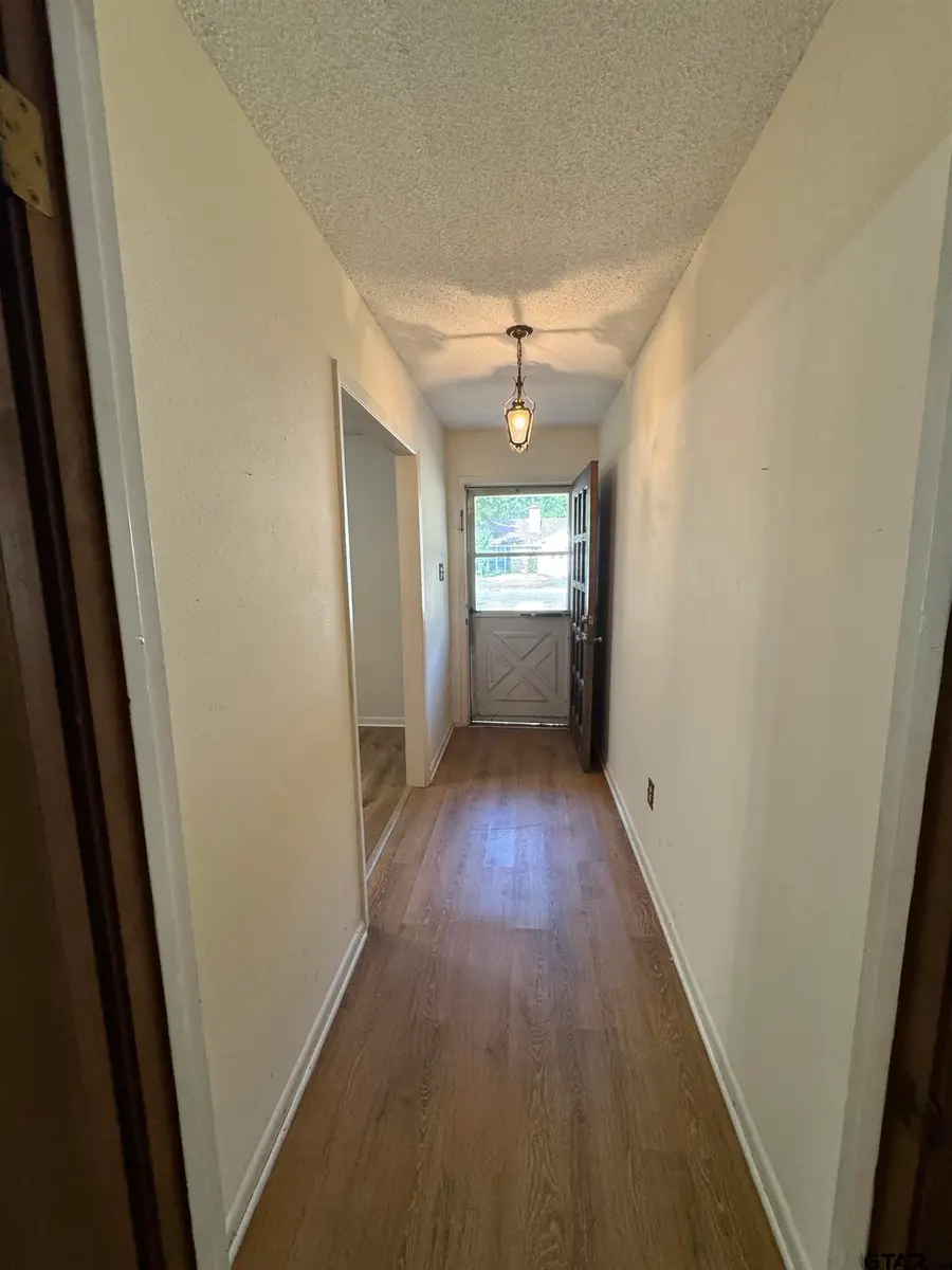 307 Lenora St., Jacksonville, TX 75766 - #2