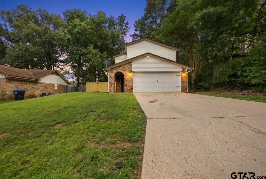 1210 Chad St, Longview, TX 75604 - #2