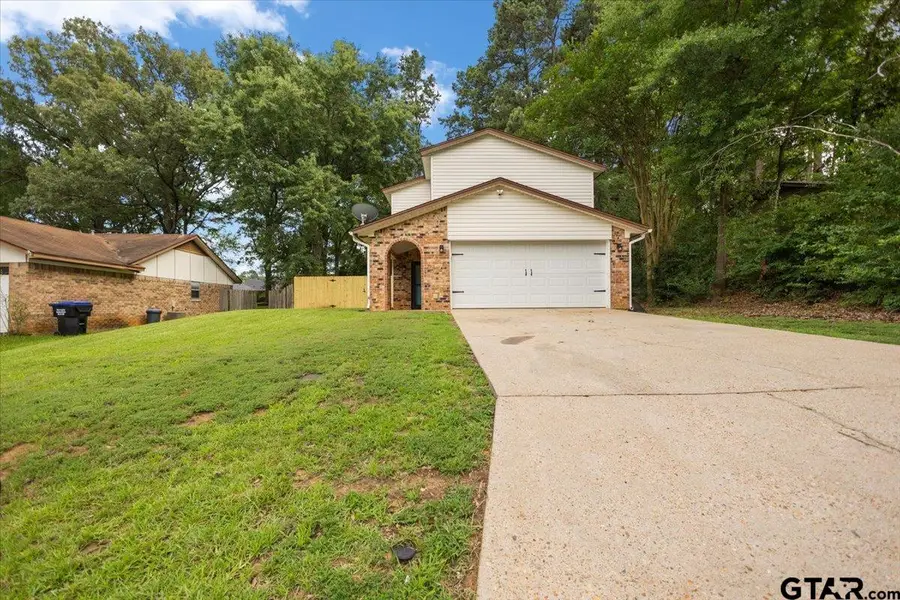 1210 Chad St, Longview, TX 75604 - #3