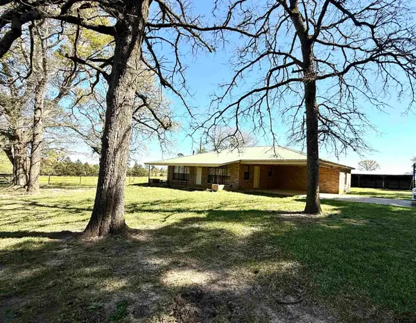 434 Cr 3433, Jacksonville,  75766
