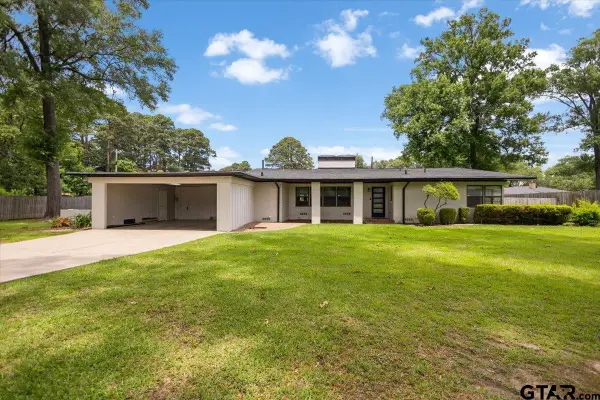 1007 Lincoln Dr, Longview,  75604
