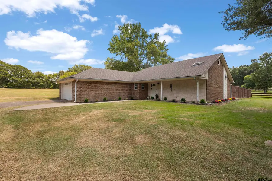 912 Lilly Ln., Bullard, TX 75757 - #2