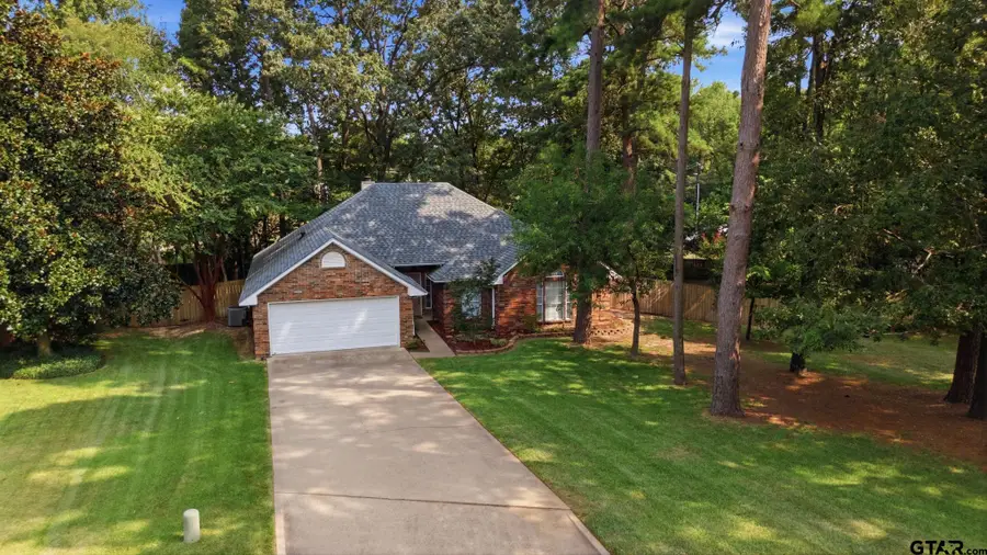 2925 Rockbridge Rd., Tyler, TX 75701 - #2
