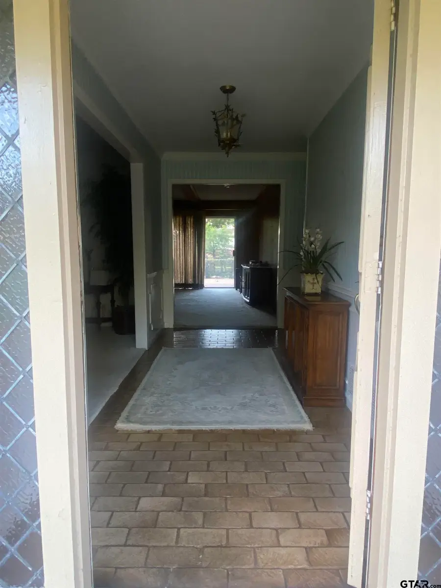 2110 Mcdonald Rd, Tyler, TX 75701 - #2
