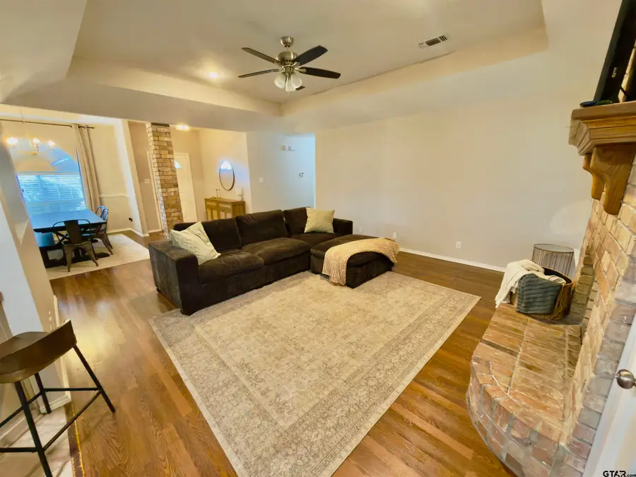 3910 Castlegate, Paris, TX 75462 - #2