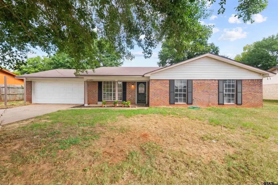 305 Larkspur Ln, Palestine, TX 75803 - #3