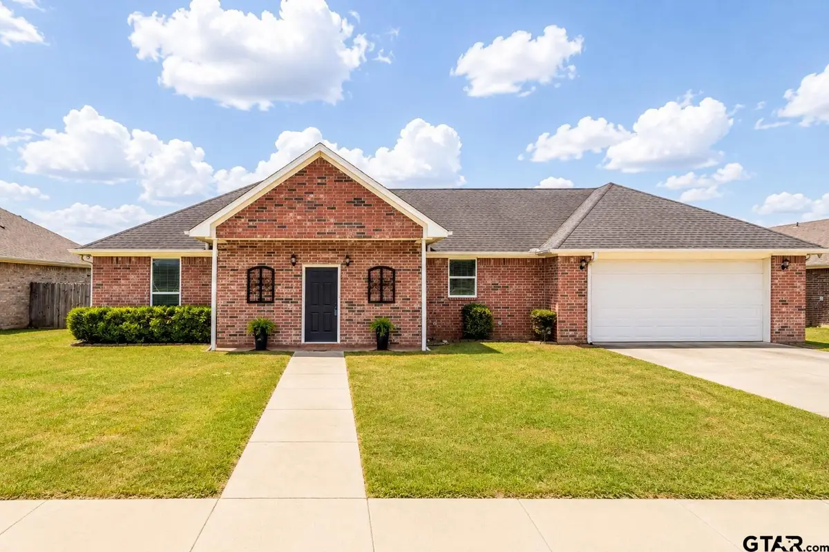 707 Jaxon Dr., Whitehouse, TX 75791 - #1