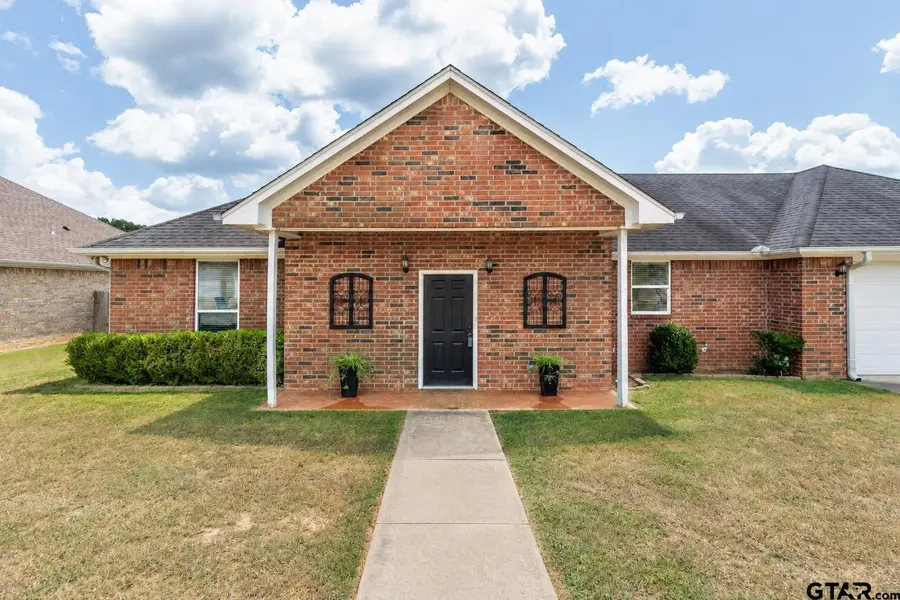 707 Jaxon Dr., Whitehouse, TX 75791 - #2