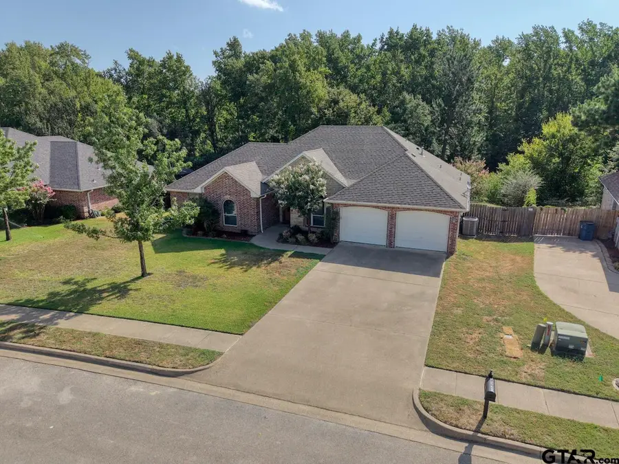 209 Heritage Ct, Lindale, TX 75771 - #2
