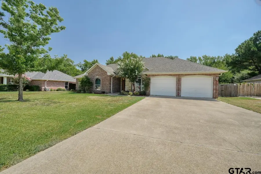209 Heritage Ct, Lindale, TX 75771 - #3