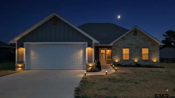 203 Toro Dr, Winona, TX 75792