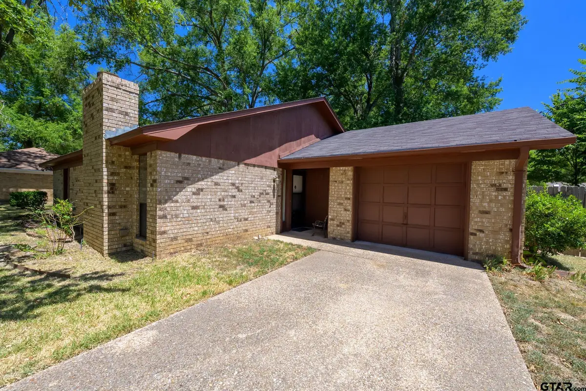 404 Hillcreek St, Whitehouse, TX 75791 - #1