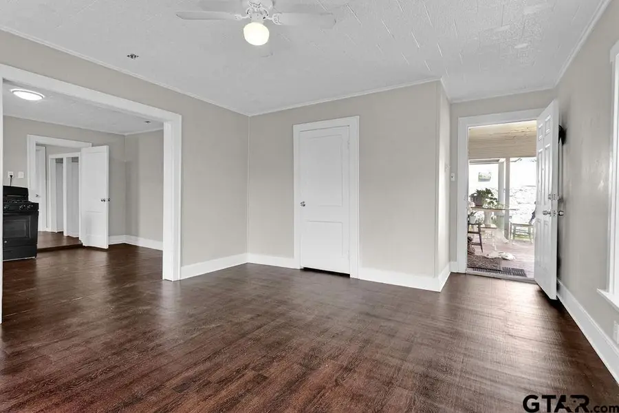 1502 E Earle Street, Tyler, TX 75702 - #3