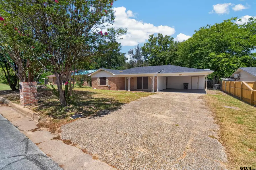 3041 Lakewood Dr, Tyler, TX 75702 - #2