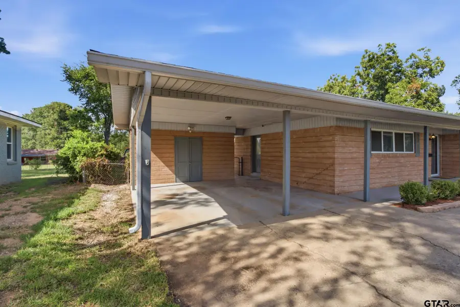 2340 Hunter St., Tyler, TX 75701 - #3