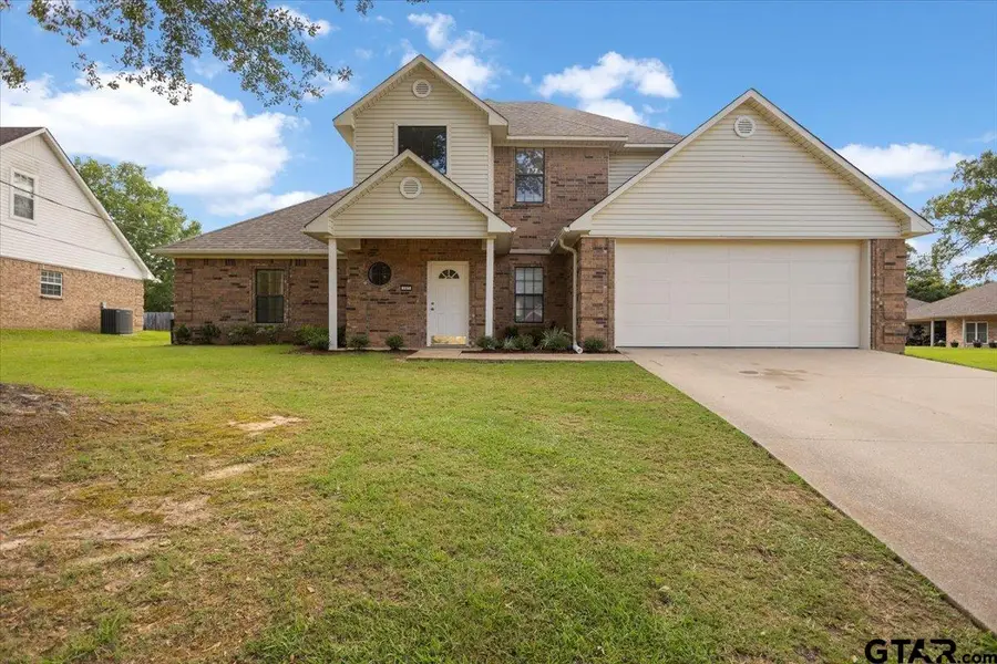 703 Daniel St, Gladewater, TX 75647 - #3