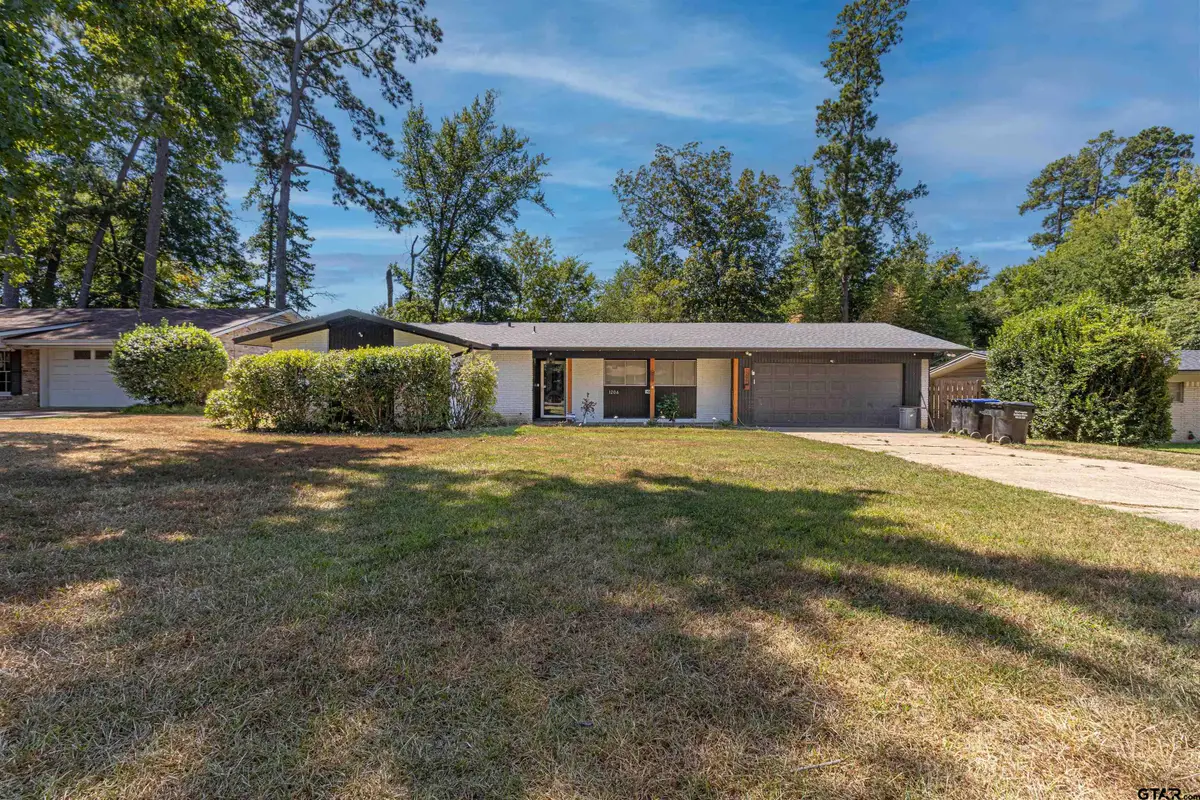 1206 Jonquil Dr., Longview, TX 75601 - #1