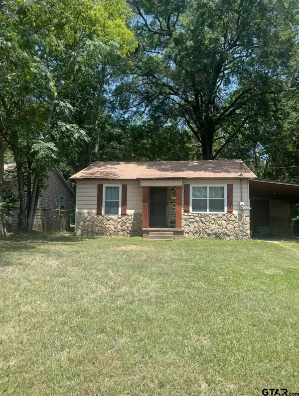 1306 W 10th Street, Mount Pleasant, TX 75455