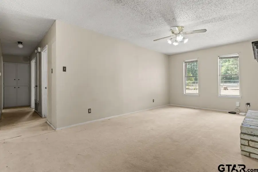 2975 Lynn Drive, Longview, TX 75604 - #3