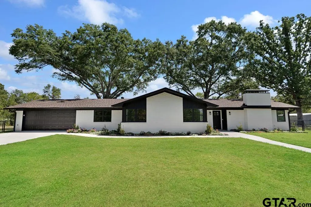 18419 Michael Dr, Whitehouse, TX 75791 - #1