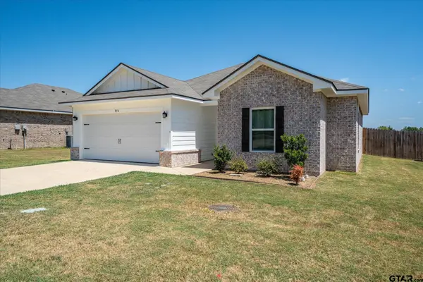 973 Martin St, Chandler, TX 75758