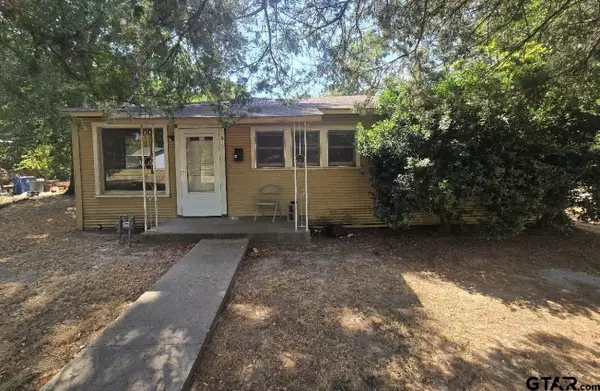 813 Sycamore St, Mineola, TX 75773